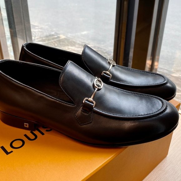 NEW Authentic Louis Vuitton LV Emblem Club Black Leather Loafer - Picture 7 of 9
